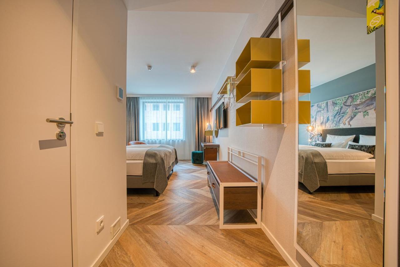 NinetyNine Amsterdam Airport Hotel Hoofddorp Buitenkant foto