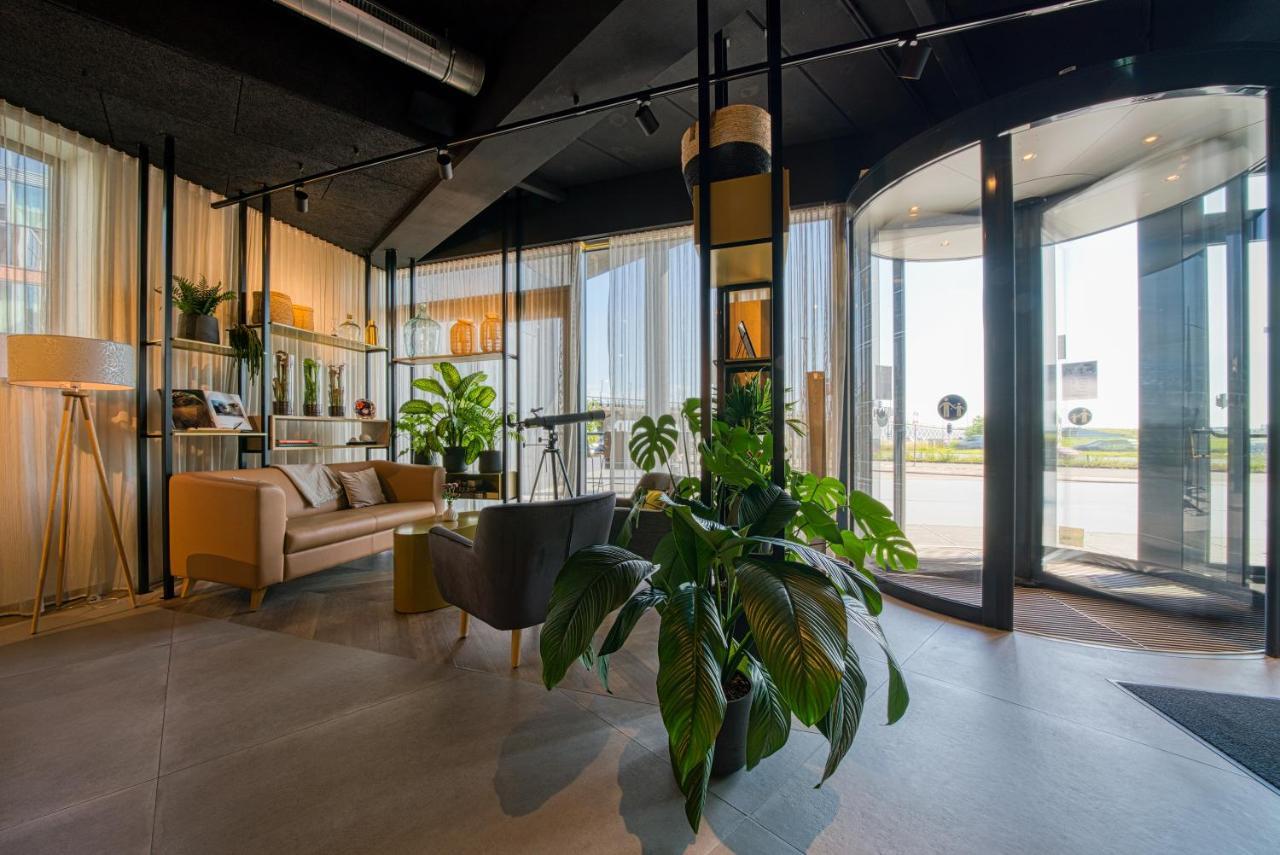NinetyNine Amsterdam Airport Hotel Hoofddorp Buitenkant foto
