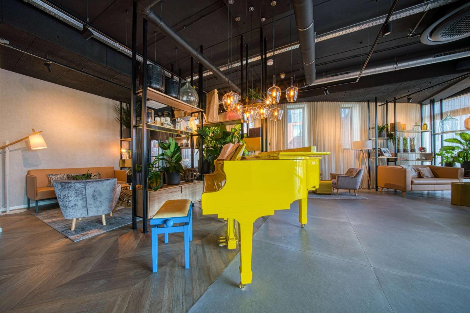 NinetyNine Amsterdam Airport Hotel Hoofddorp Buitenkant foto