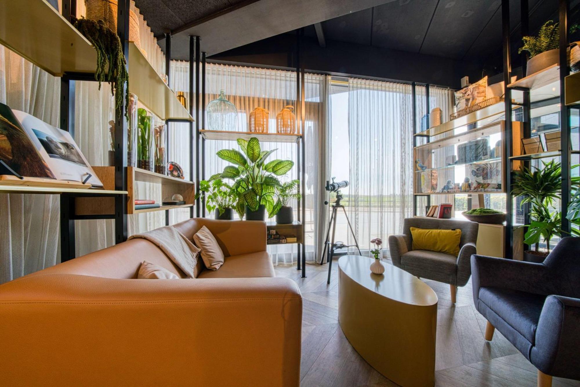 NinetyNine Amsterdam Airport Hotel Hoofddorp Buitenkant foto